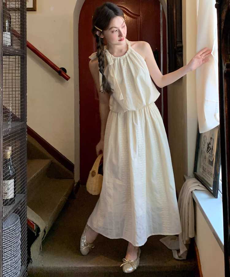 ホルターネック刺繍ロングワンピース – jemiremi(ジェミレミ) ホルターネック刺繍ロングワンピース – jemiremi(ジェミレミ)