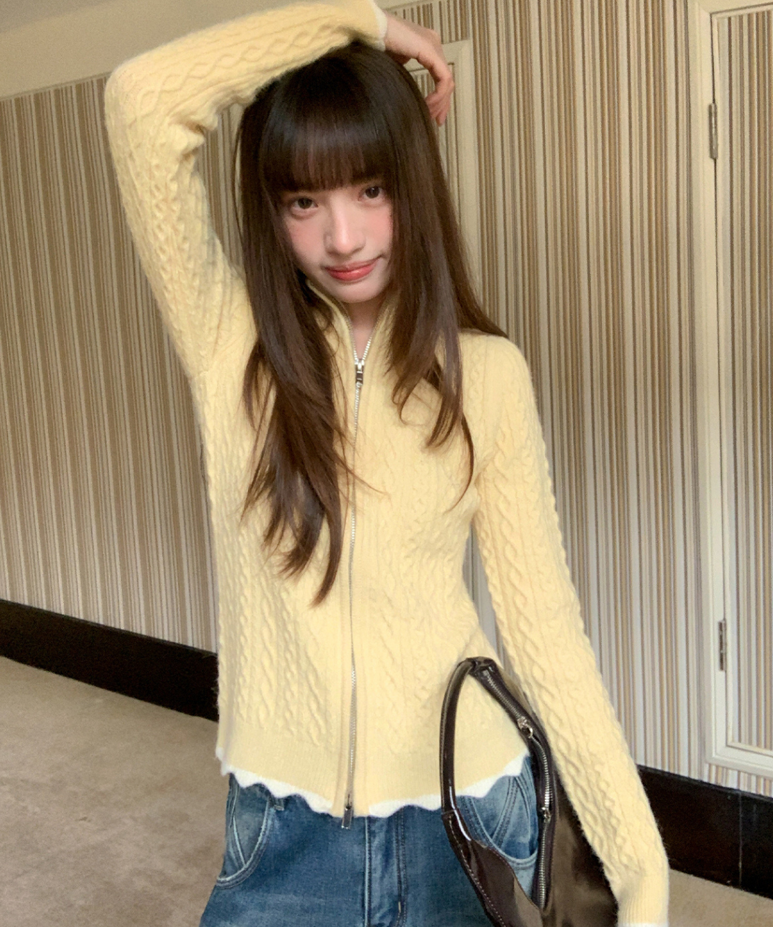 ケーブルジップカーディガン