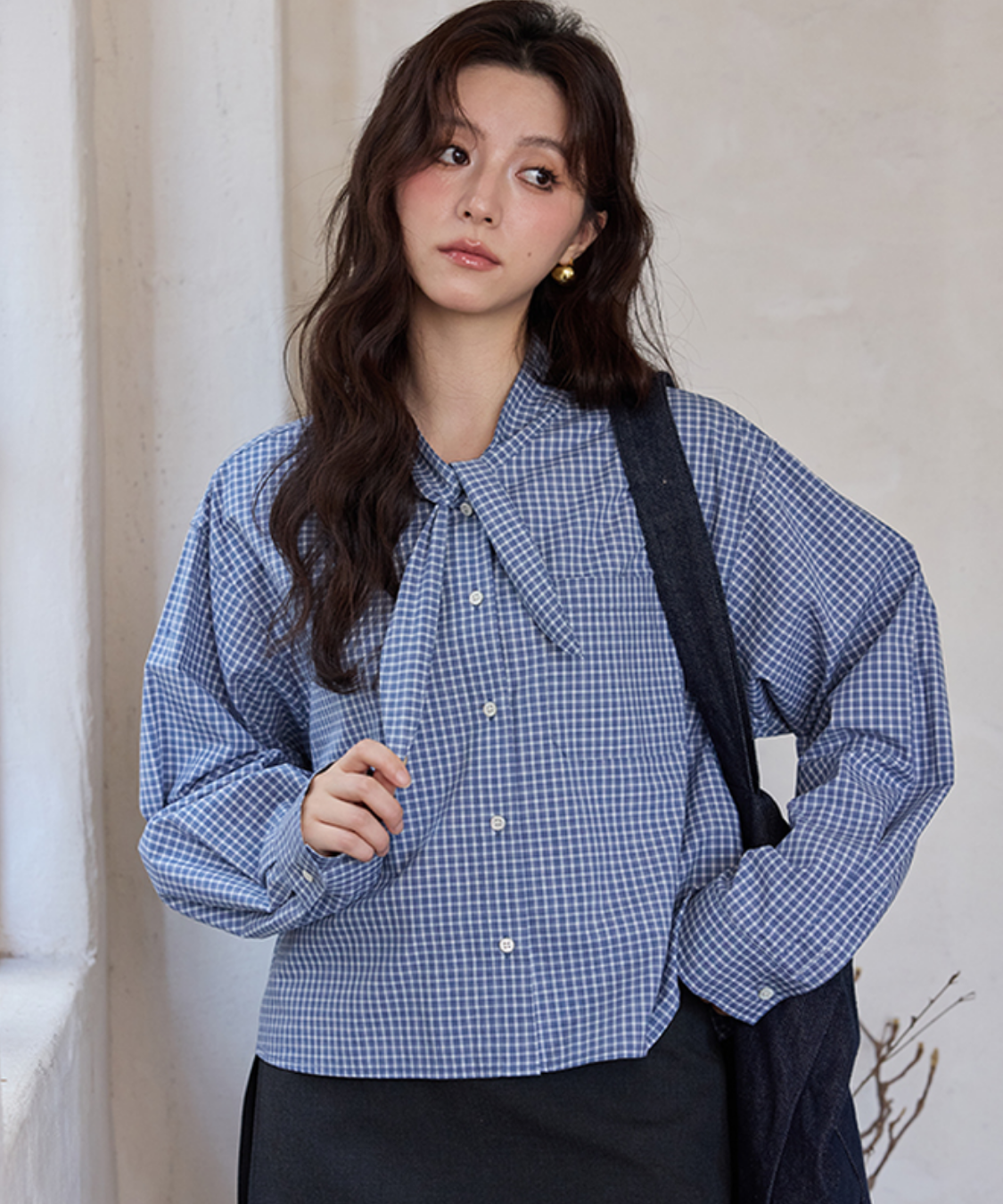 リボンタイ付きチェックブラウス