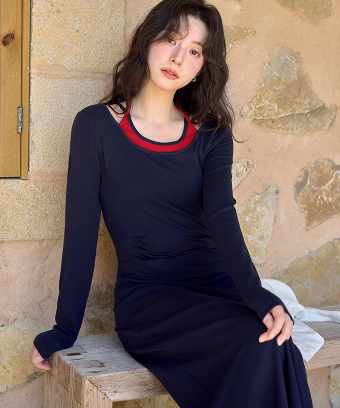 配色フェイクレイヤードネックリボン付きワンピース