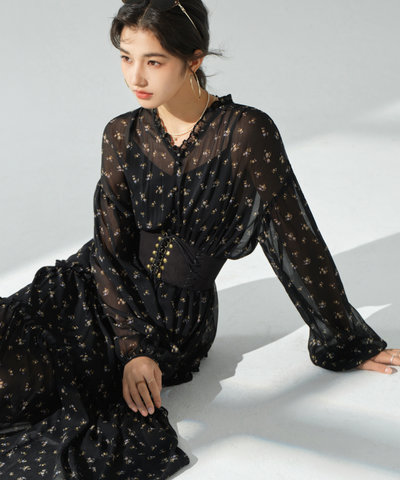 小花柄シアーVネックフリルティアードワンピース