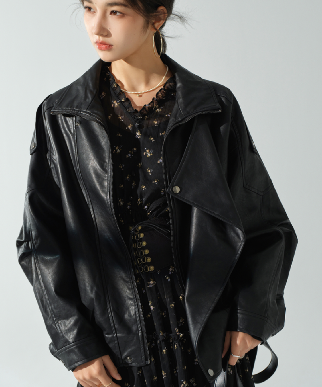 小花柄シアーVネックフリルティアードワンピース – jemiremi