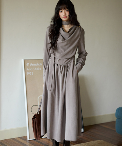 ウエストギャザードレープネックロングワンピース