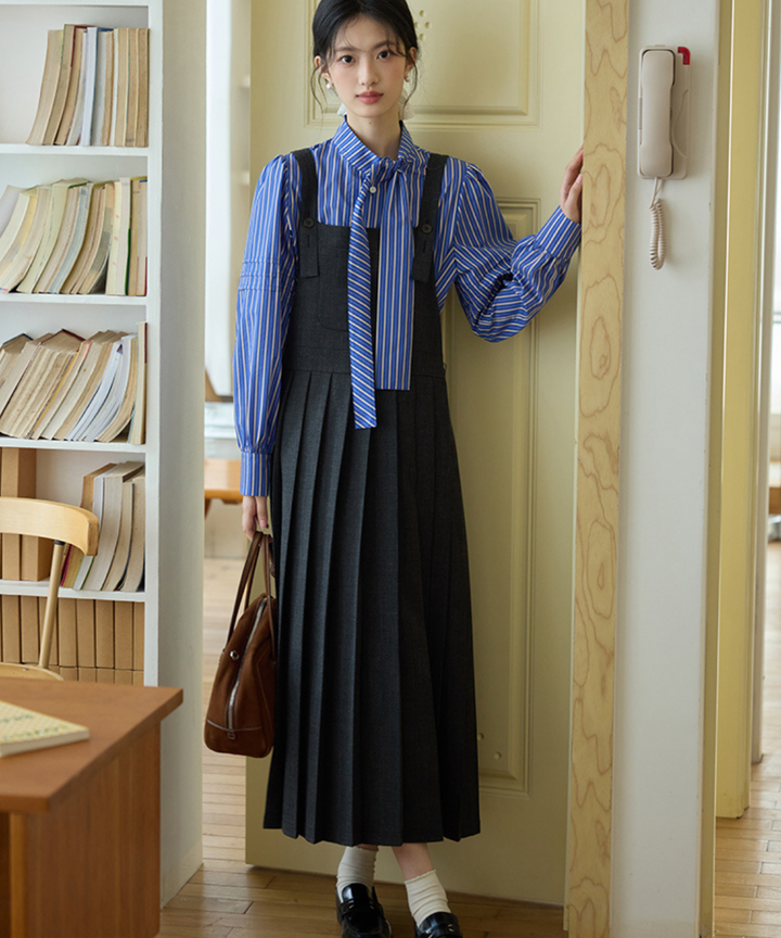 美品☆ カリニッシモ 厚手濃紺ボックスプリーツジャンパースカート 