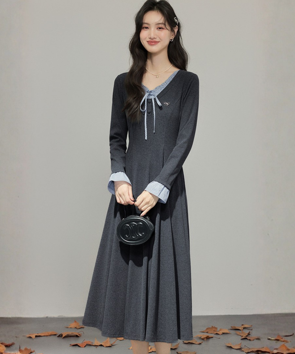 チェックカフスVネックフレアニットワンピース