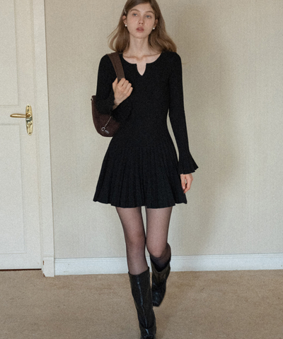 フレアスリーブプリーツニットワンピース