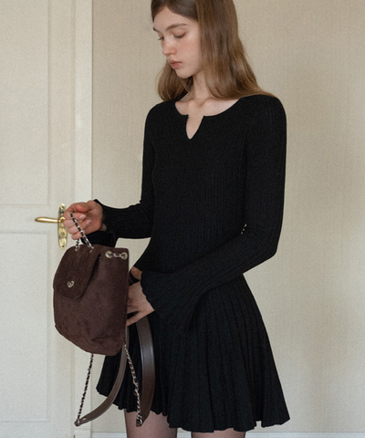 フレアスリーブプリーツニットワンピース