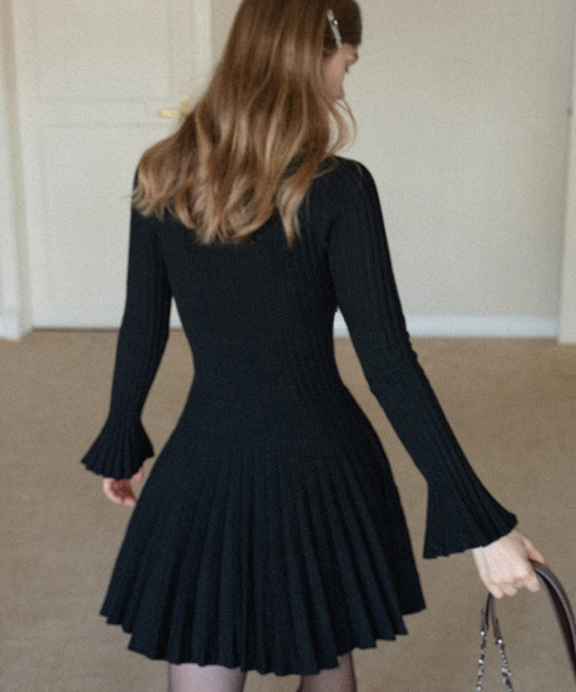 フレアスリーブプリーツニットワンピース