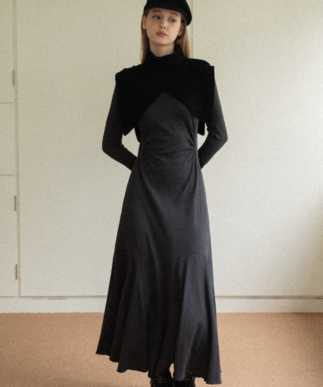 モックネックウエストドレープマーメイドワンピース