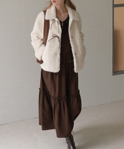 フリル付きラウンドネックティアードワンピース