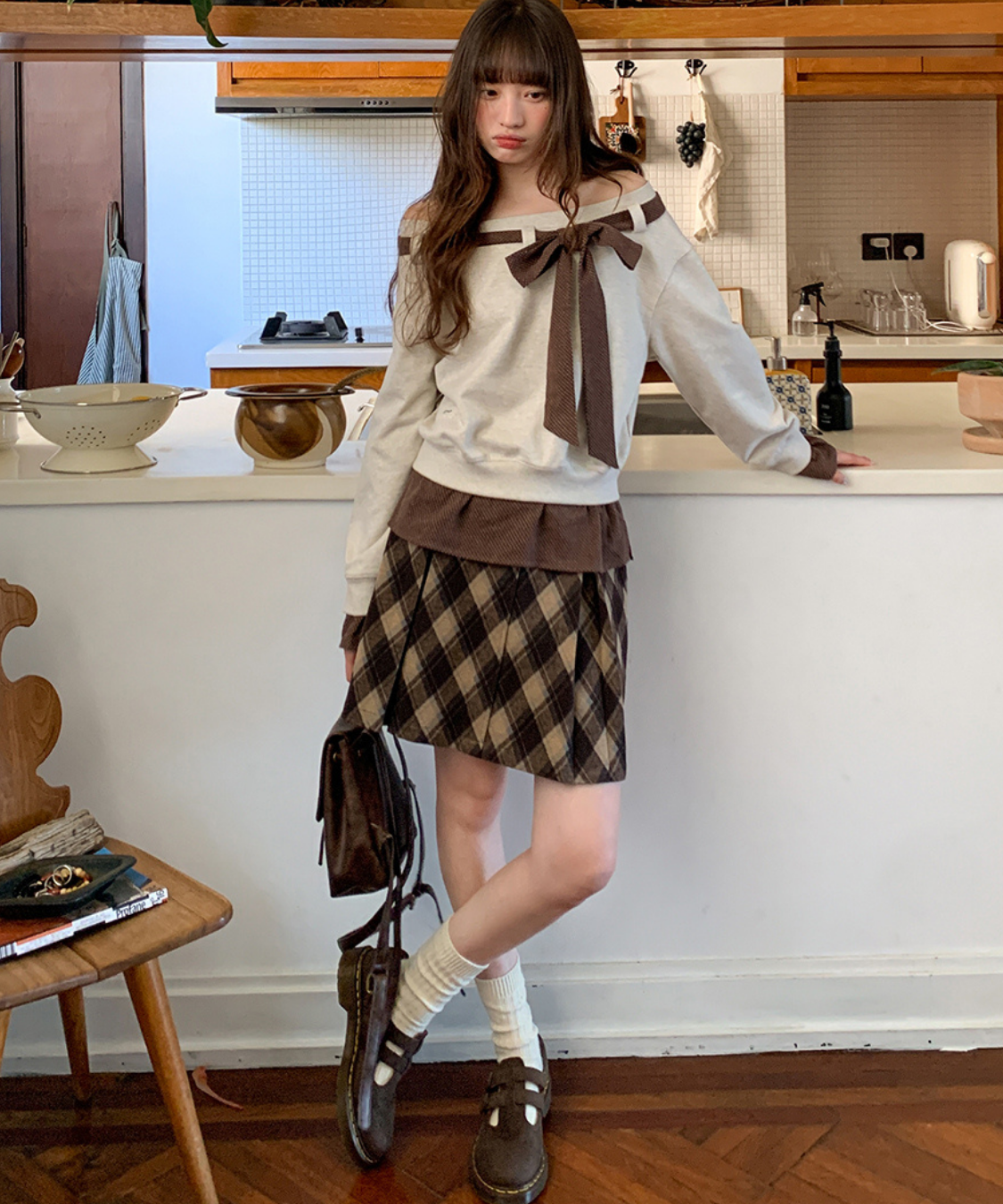 リボン付き配色オフショルダーレイヤード風プルオーバー