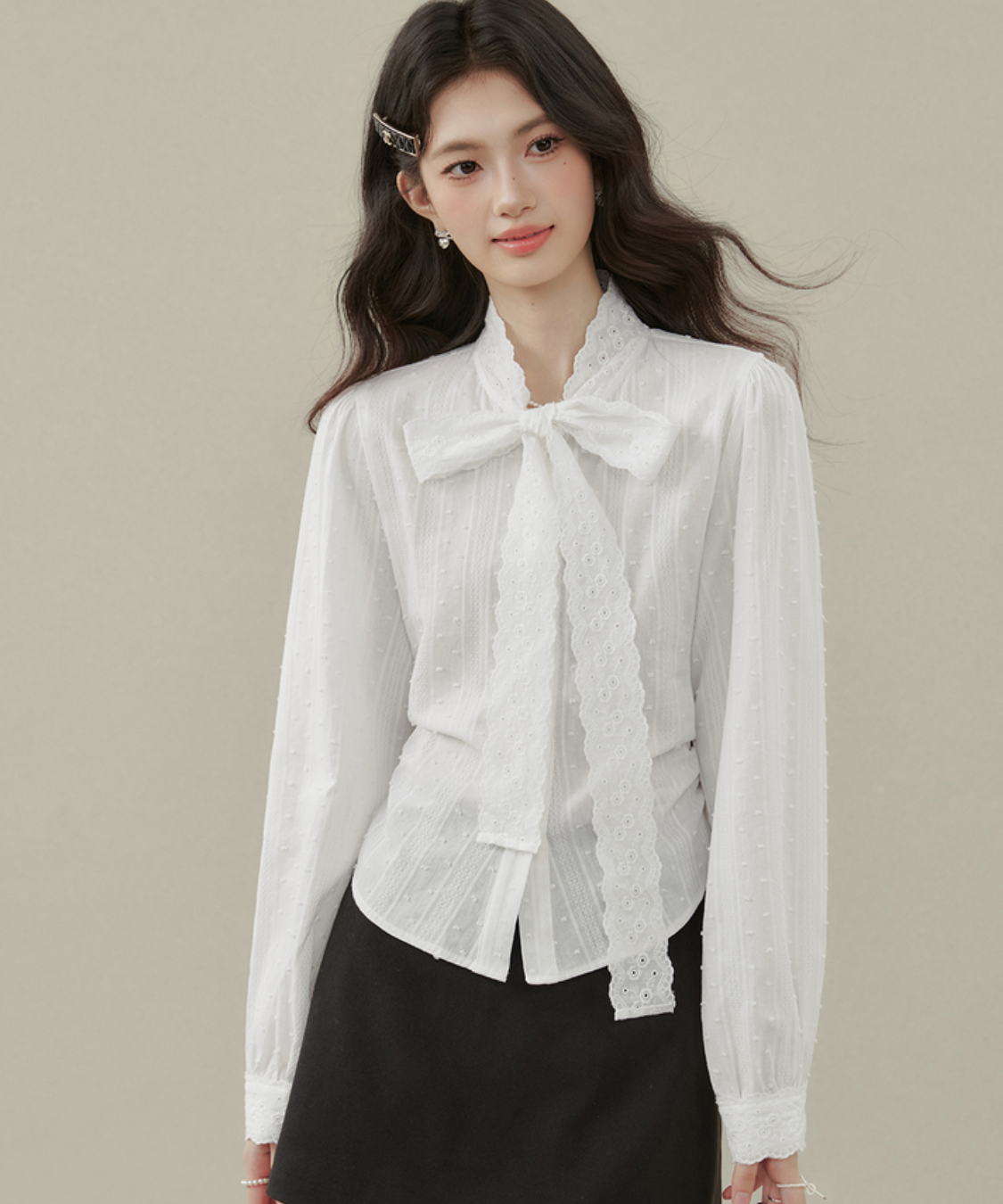 レースボウタイドビーブラウス