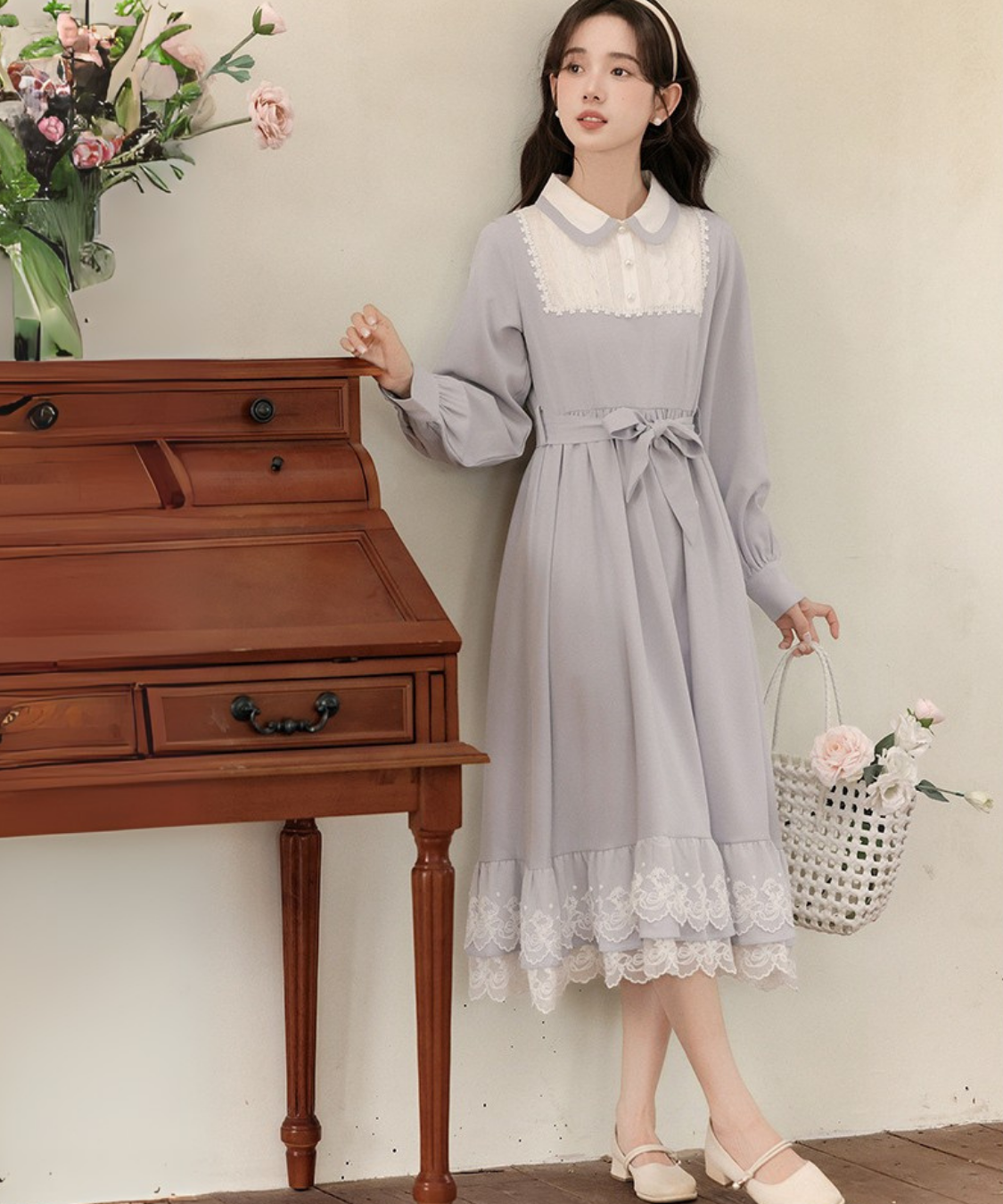 ラウンドカラー裾フリルレイヤード風ワンピース