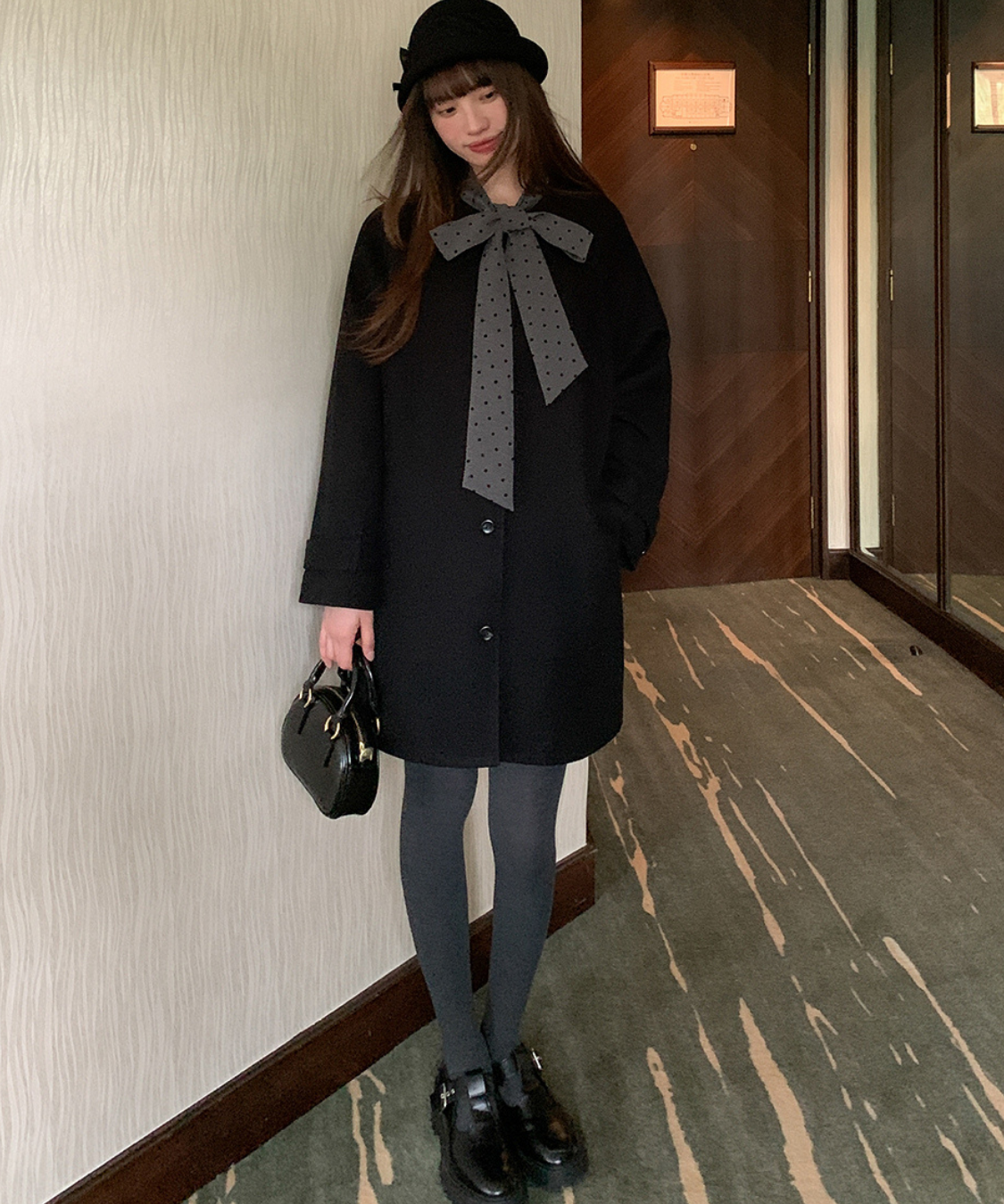 ドットリボン付きノーカラーコート