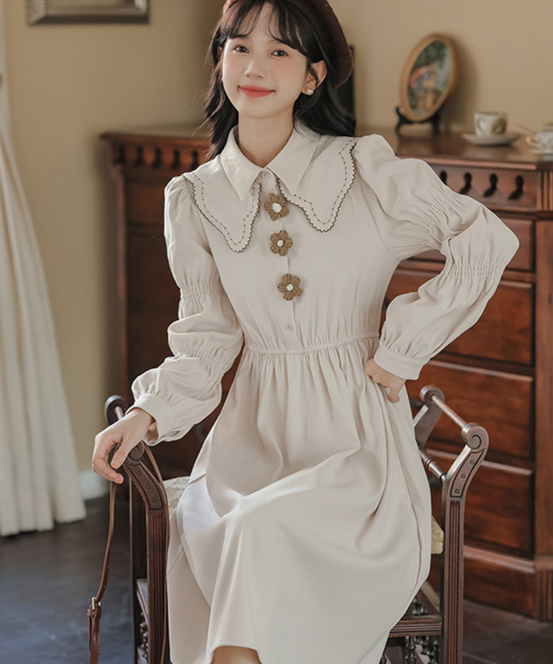 ダブルカラーフラワーモチーフギャザーワンピース