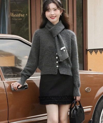 取り外しマフラー付きニットカーディガン