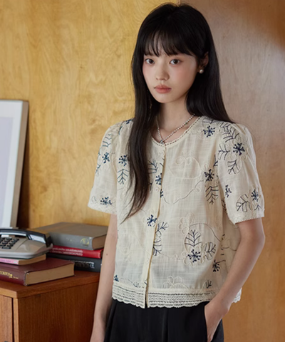 フラワー刺繍スカラップレースブラウス