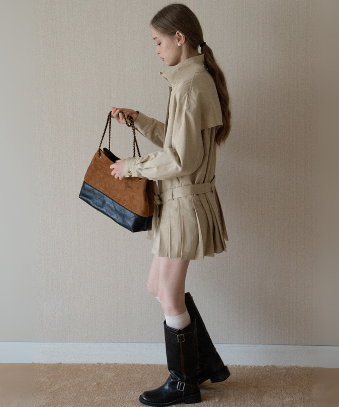 スタンドカラープリーツ切替ウエストリボンコート