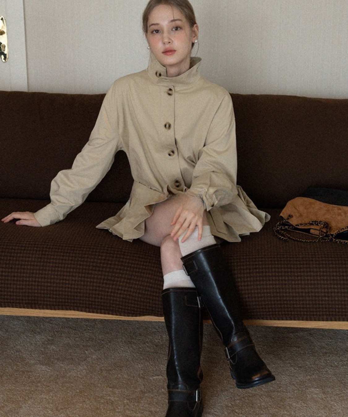 スタンドカラープリーツ切替ウエストリボンコート