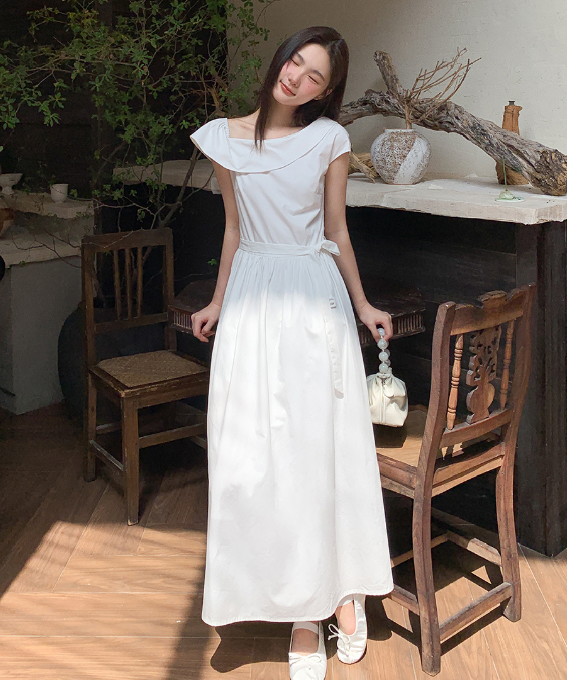 アシンメトリーフラットカラーベルト付きワンピース