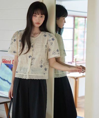 フラワー刺繍スカラップレースブラウス