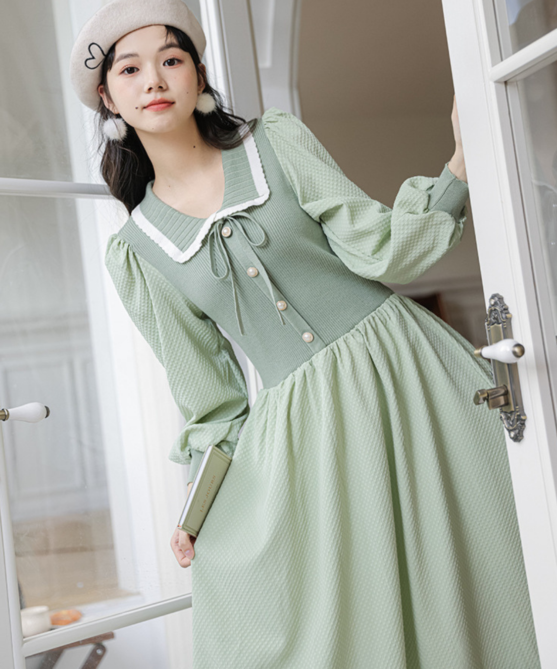 配色リブカラーバルーンスリーブフレアワンピース