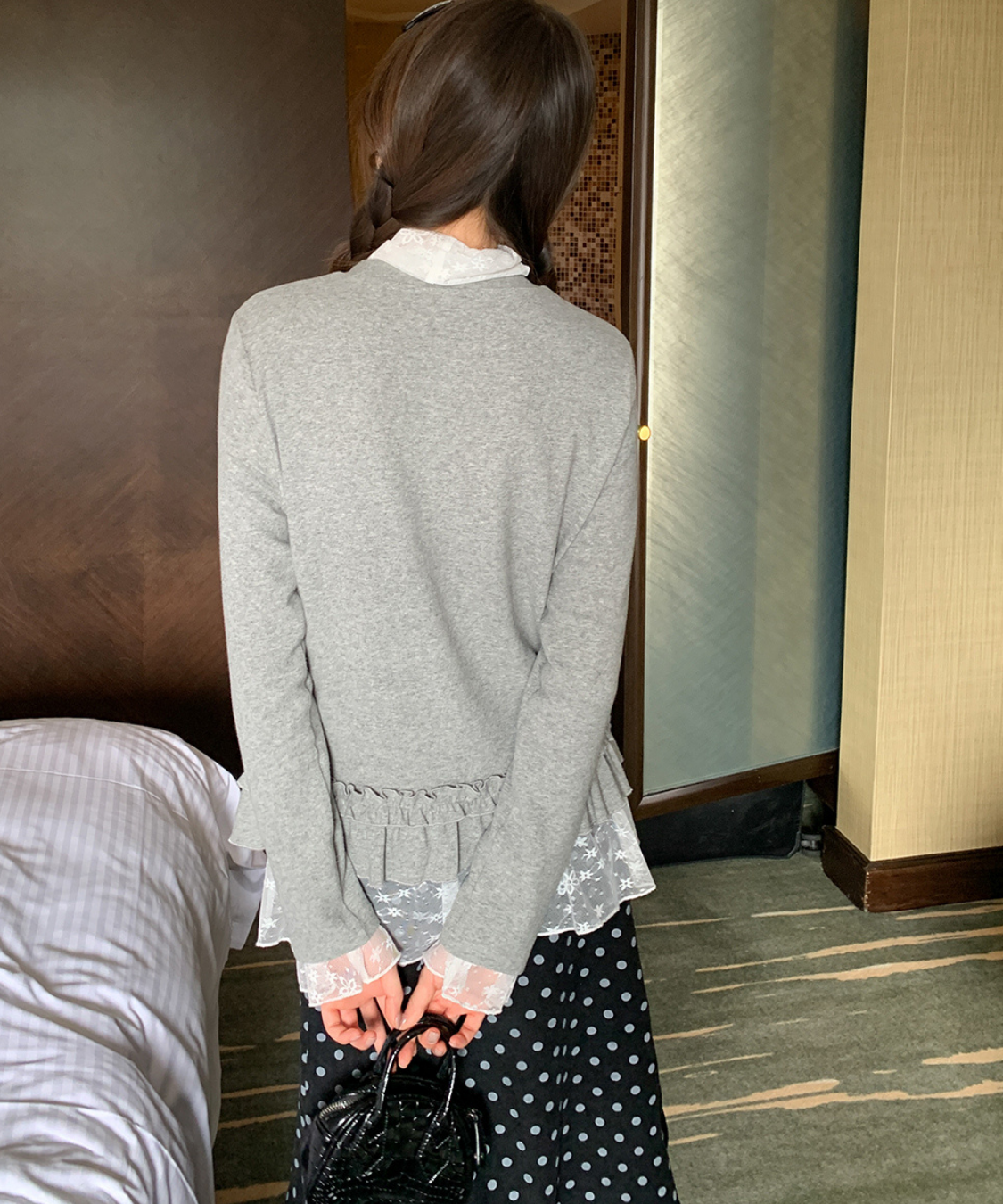 裾フリルニット＋レースハイネックインナー 2点セット