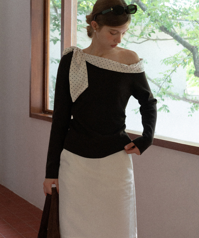 ドット柄ワンショルダーリボン付きトップス