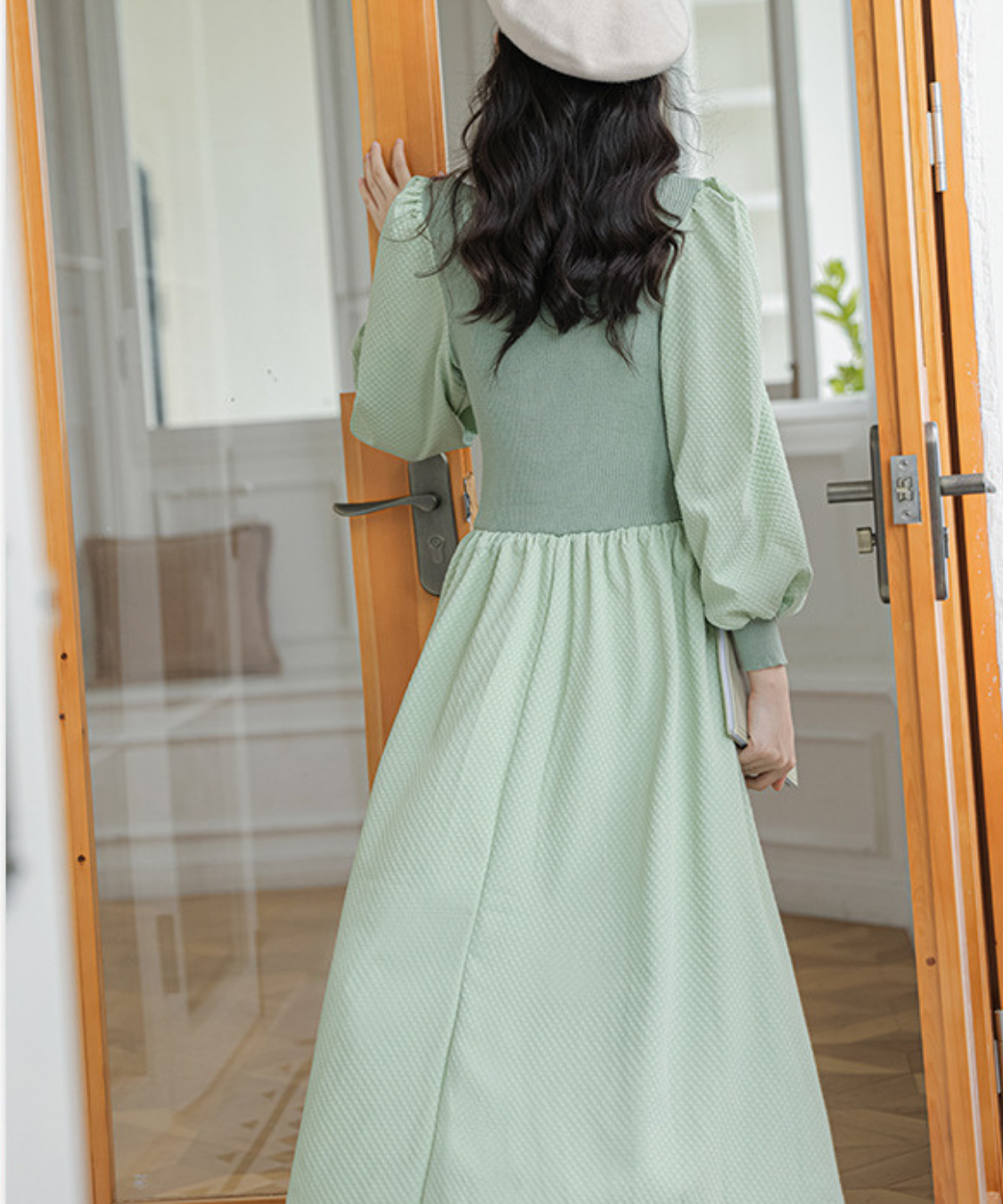 配色リブカラーバルーンスリーブフレアワンピース