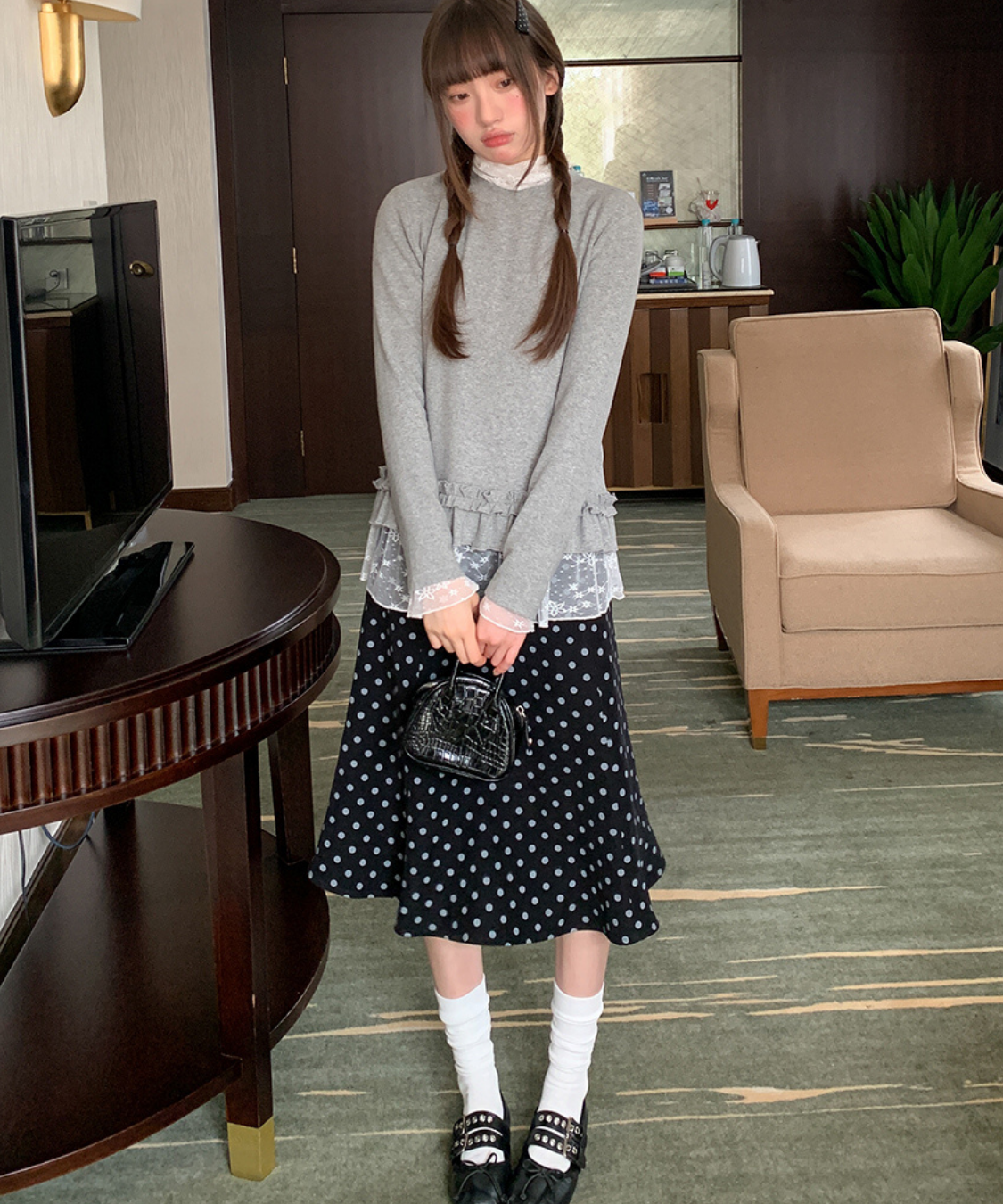 裾フリルニット＋レースハイネックインナー 2点セット