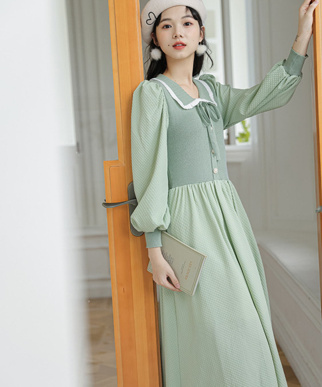 配色リブカラーバルーンスリーブフレアワンピース