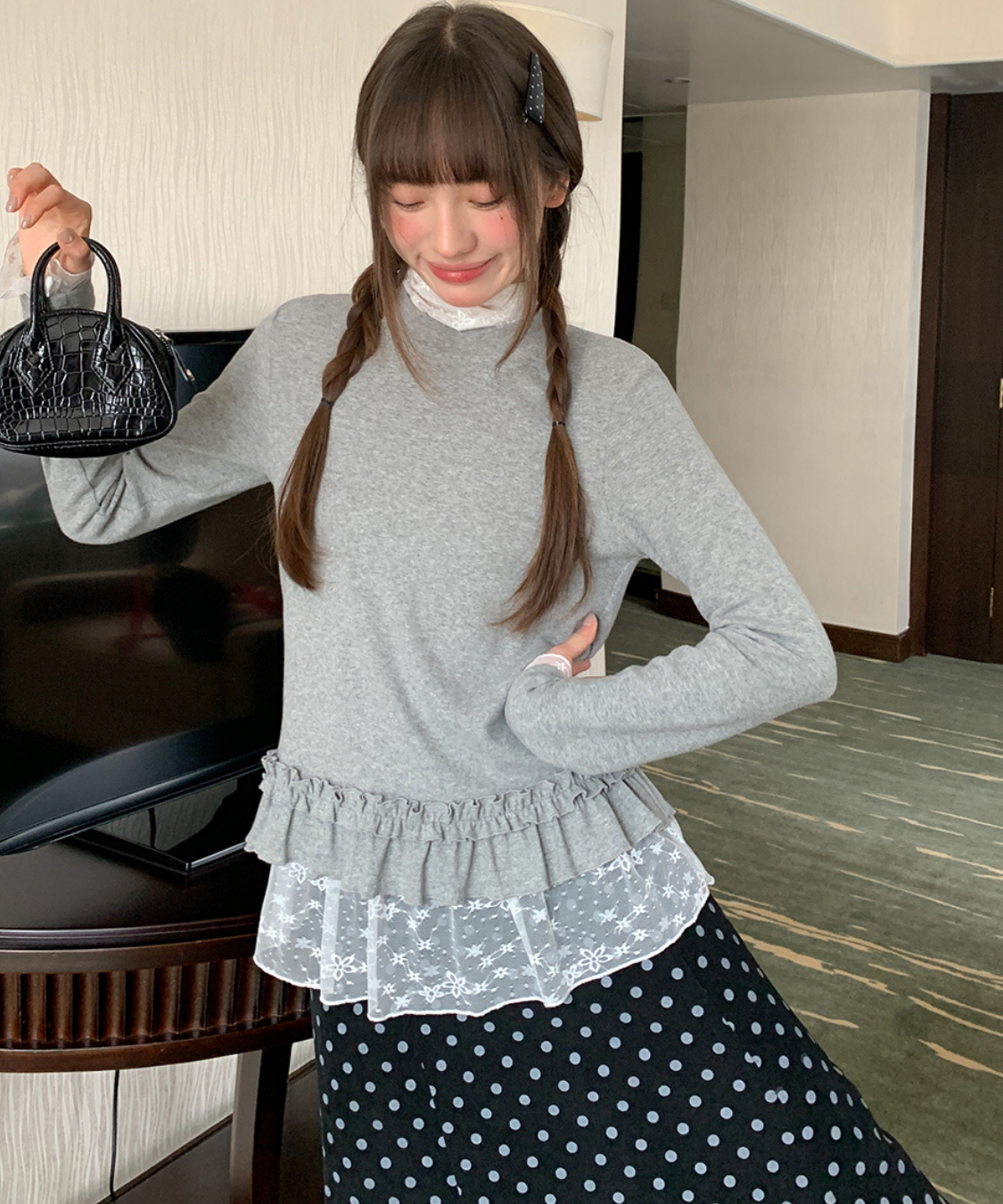 裾フリルニット＋レースハイネックインナー 2点セット