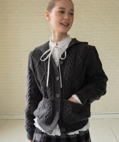 フリルスタンドカラーペプラムブラウス