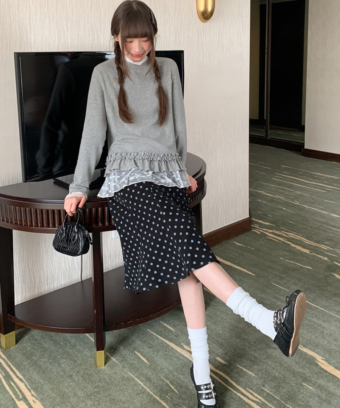 裾フリルニット＋レースハイネックインナー 2点セット