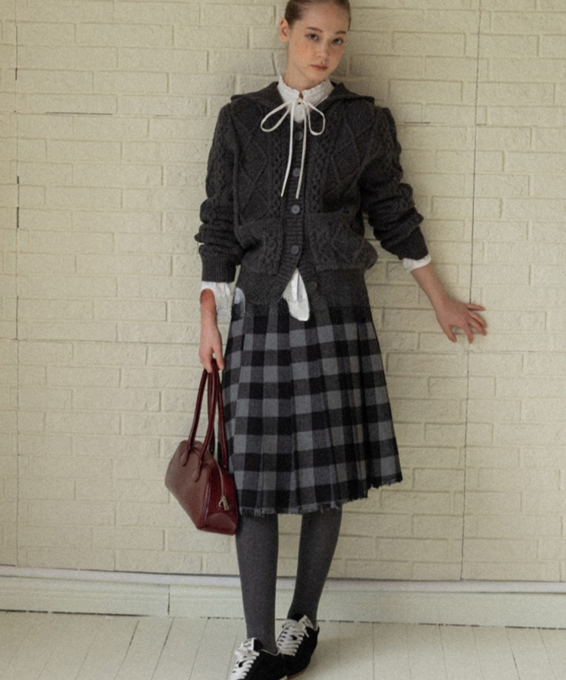 フリルスタンドカラーペプラムブラウス