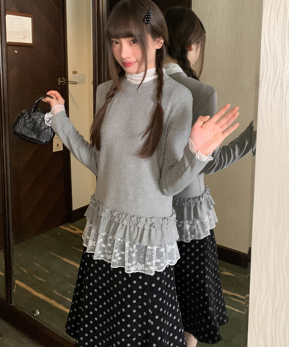 裾フリルニット＋レースハイネックインナー 2点セット