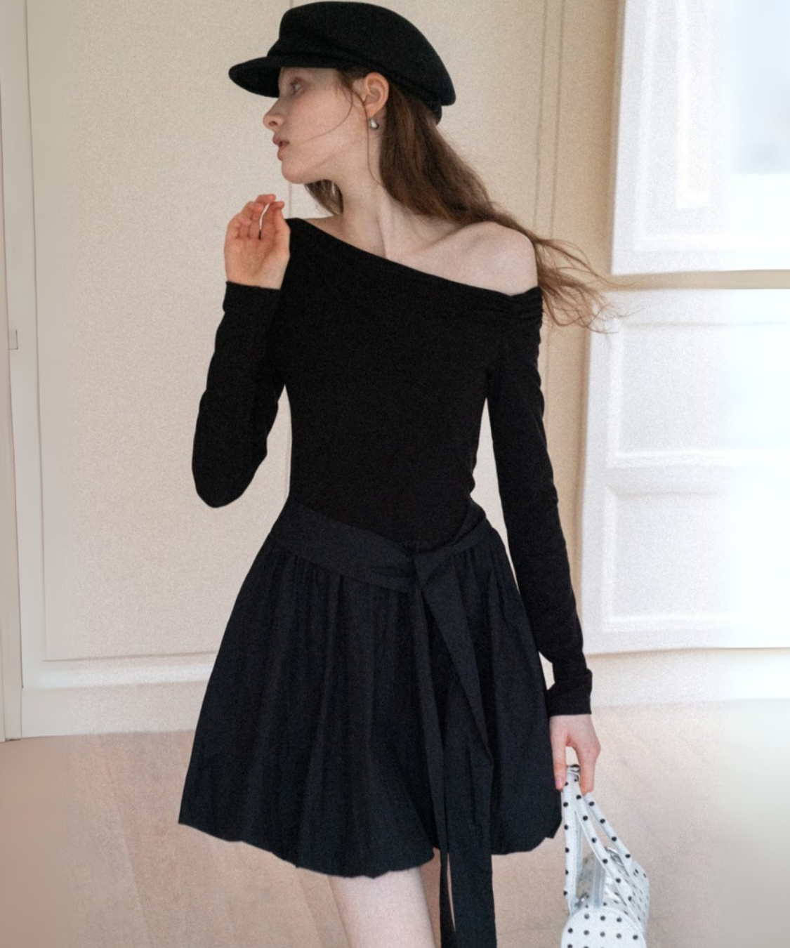 アシンメトリーネックバルーンスカートミニワンピース