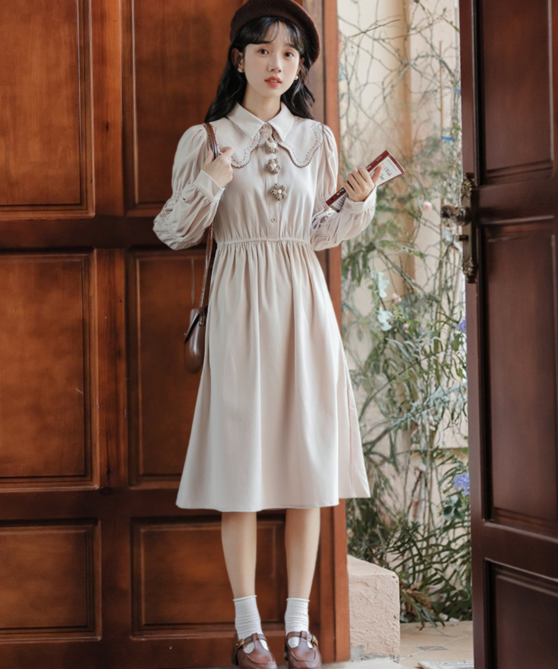 ダブルカラーフラワーモチーフギャザーワンピース