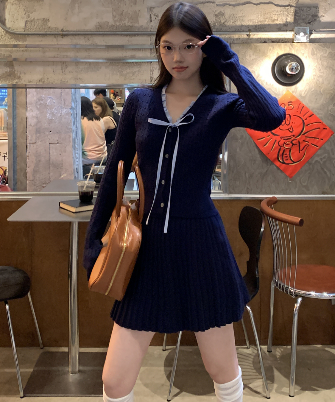 配色リボンVネックリブニット＋プリーツミニスカート 2点セット