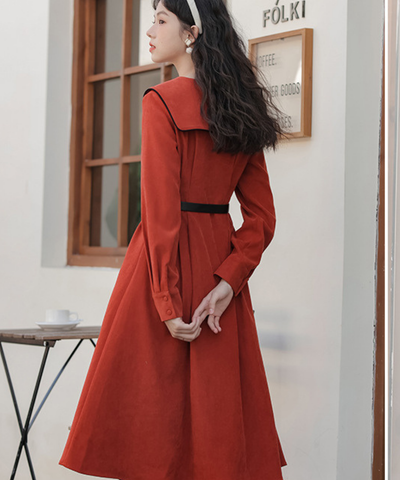 配色セーラーカラーフロントボタンフレアワンピース