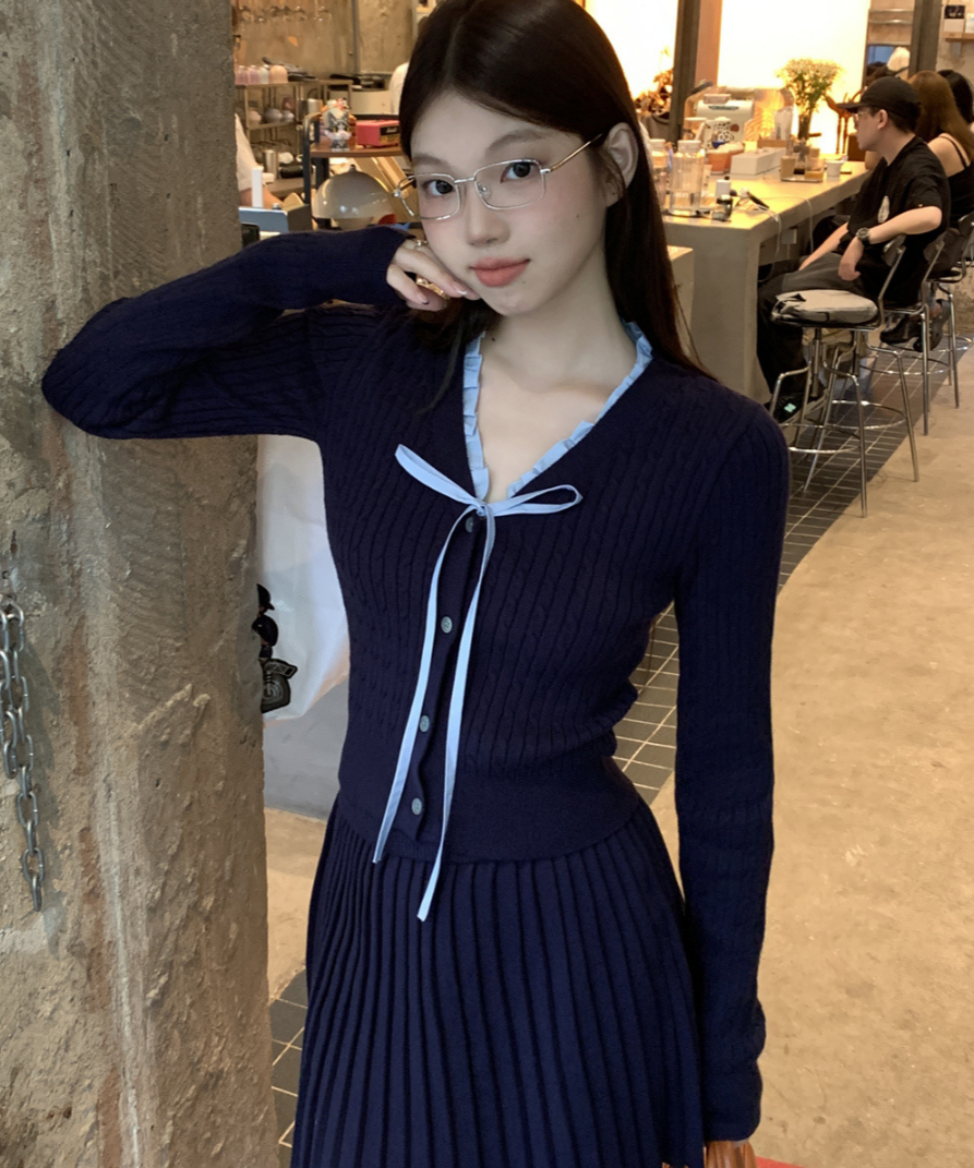 配色リボンVネックリブニット＋プリーツミニスカート 2点セット