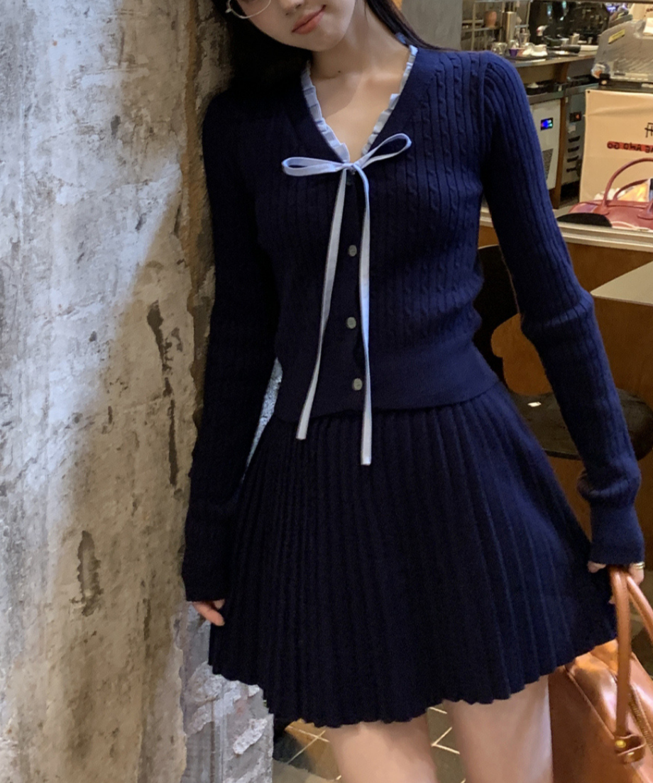 配色リボンVネックリブニット＋プリーツミニスカート 2点セット