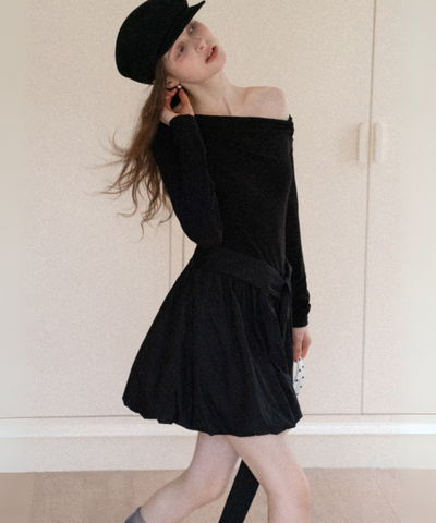 アシンメトリーネックバルーンスカートミニワンピース