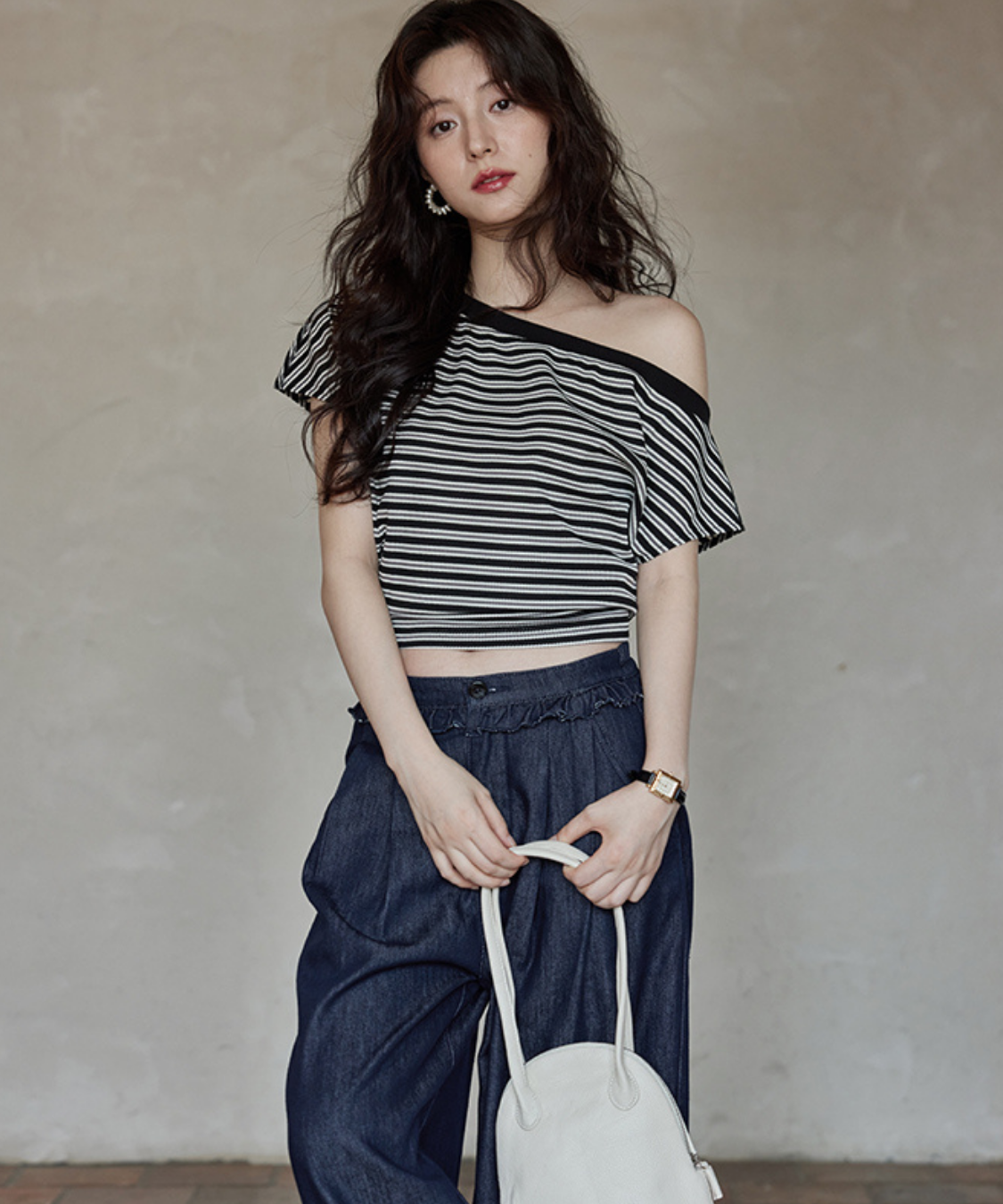 オフショルダーボーダー柄バックオープンカットソー