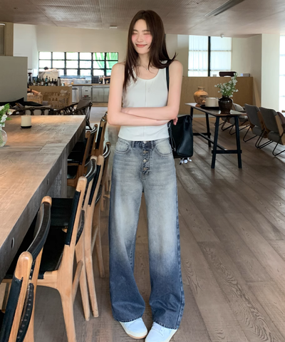 ボタンフライウォッシュドヴィンテージ風デニムパンツ