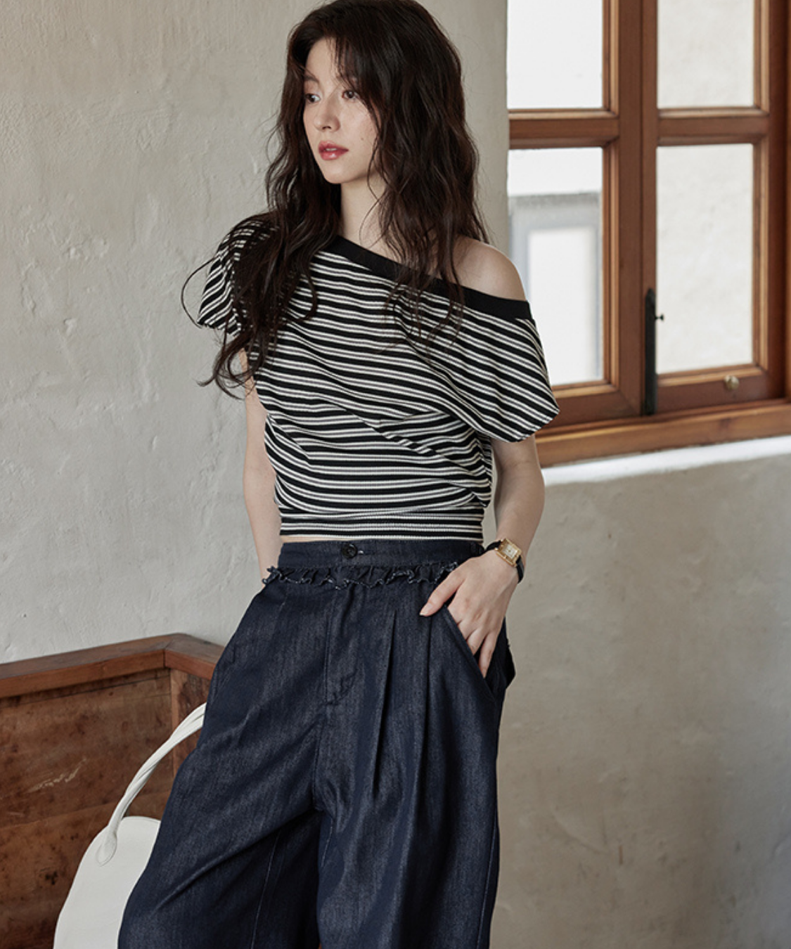 オフショルダーボーダー柄バックオープンカットソー