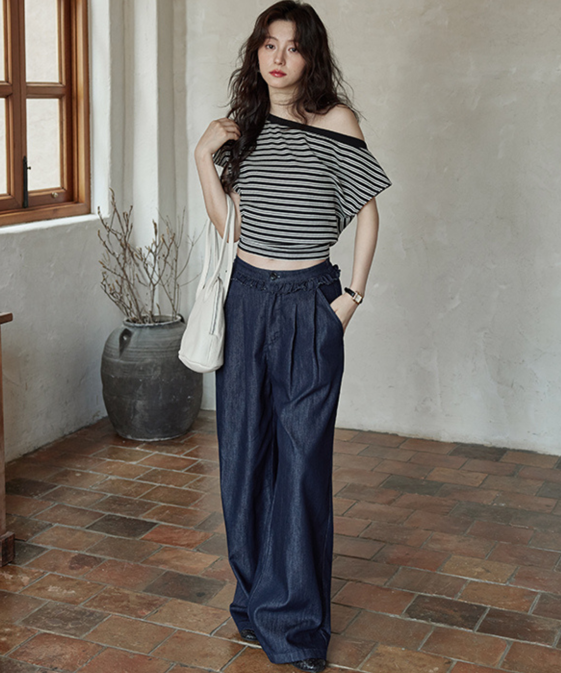 オフショルダーボーダー柄バックオープンカットソー