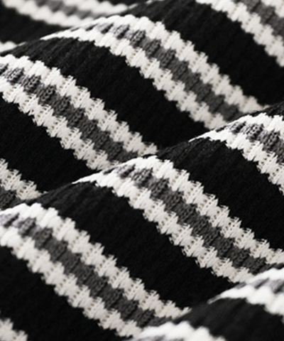 オフショルダーボーダー柄バックオープンカットソー