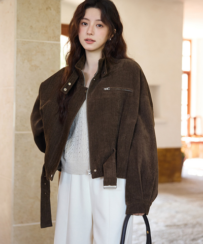 スタンドカラーベルト付きショートジャケット