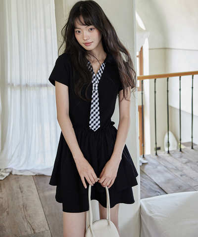 ギンガムチェックフェイクネクタイ付きティアードワンピース